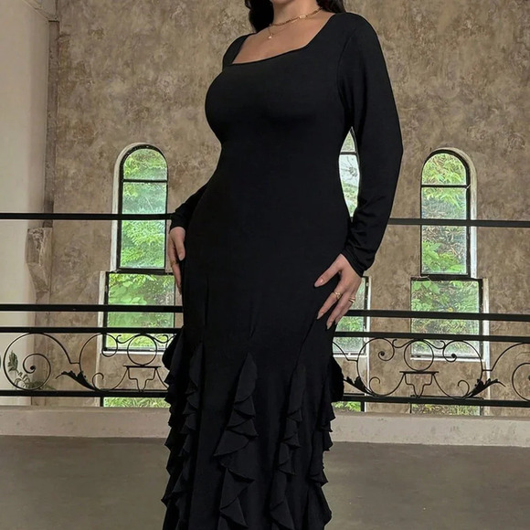 Black Elegant Women's Plus Size Sexy Design Scoop Neck Maxi A-Line Dress - Picture 8 of 8